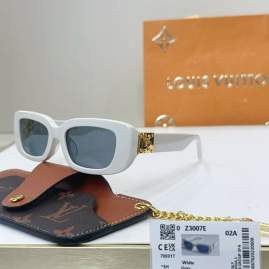 Picture of Louis Vuitton Sunglasses _SKUfw76300607fw